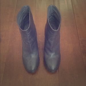 Navy blue ankle boots